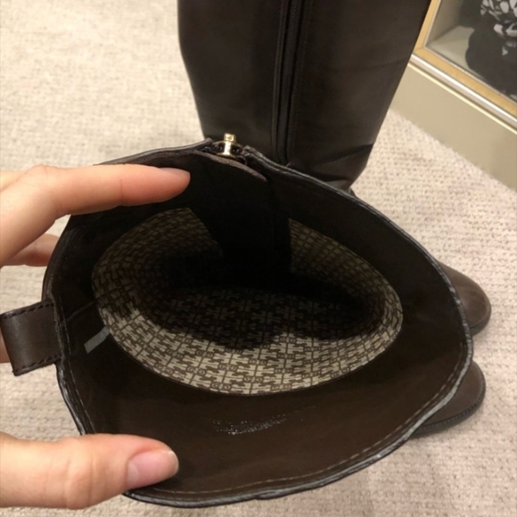 Tory Burch boots👢👢 - Picture 3 of 3